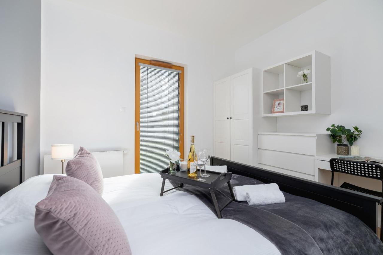 Luxurious Apartment Rakowicka Krakow By Renters Prestige Zewnętrze zdjęcie